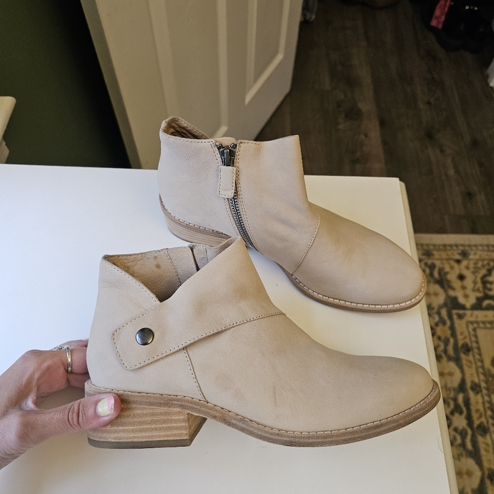 Eileen Fisher Billie Nubuck Booties